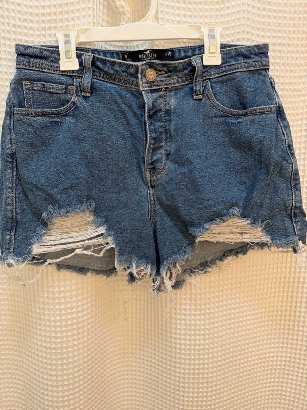 Hollister Curvy High-Rise Mom Short 3”